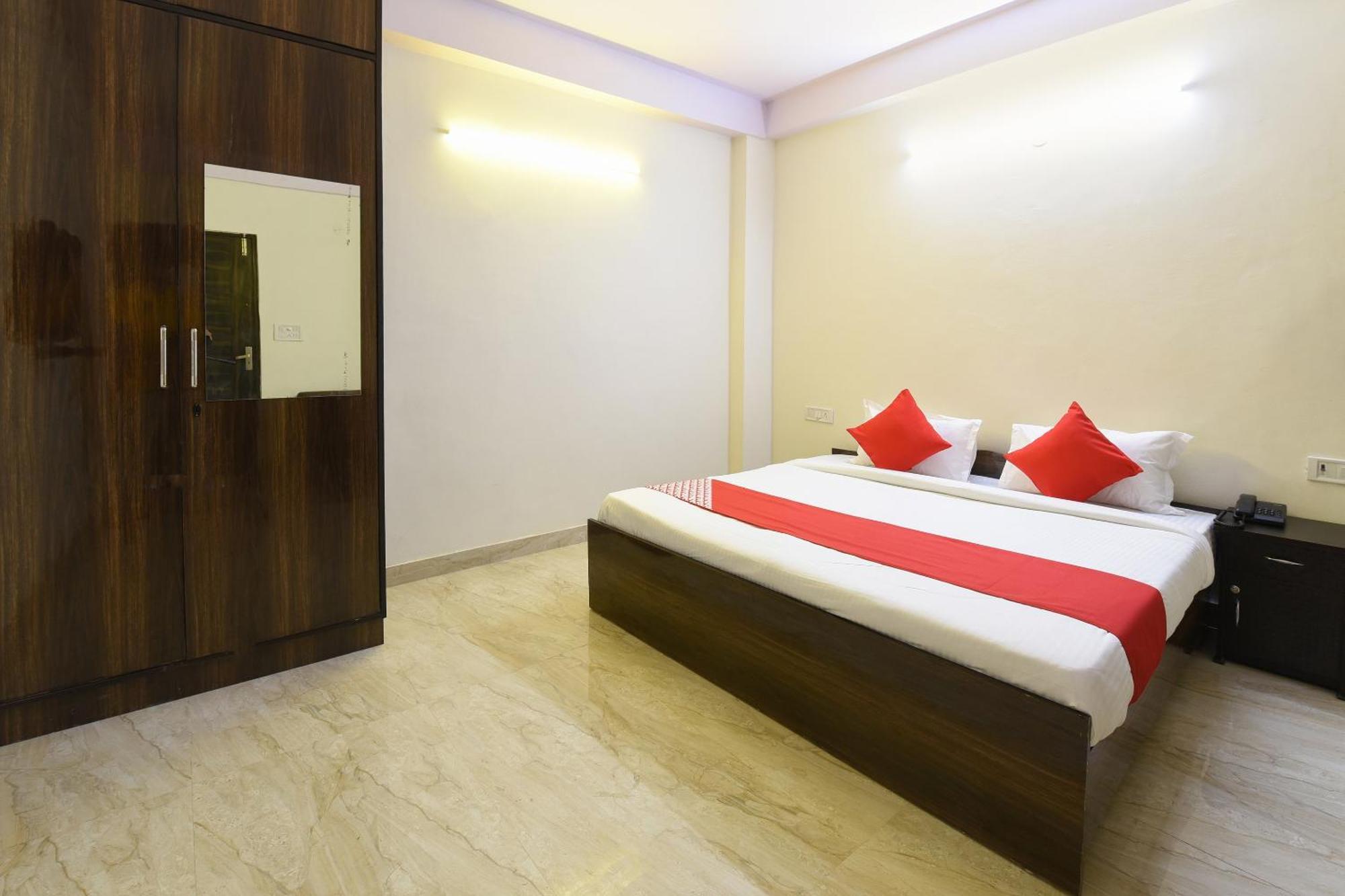 Hotel O Club Residency Új-Delhi Kültér fotó