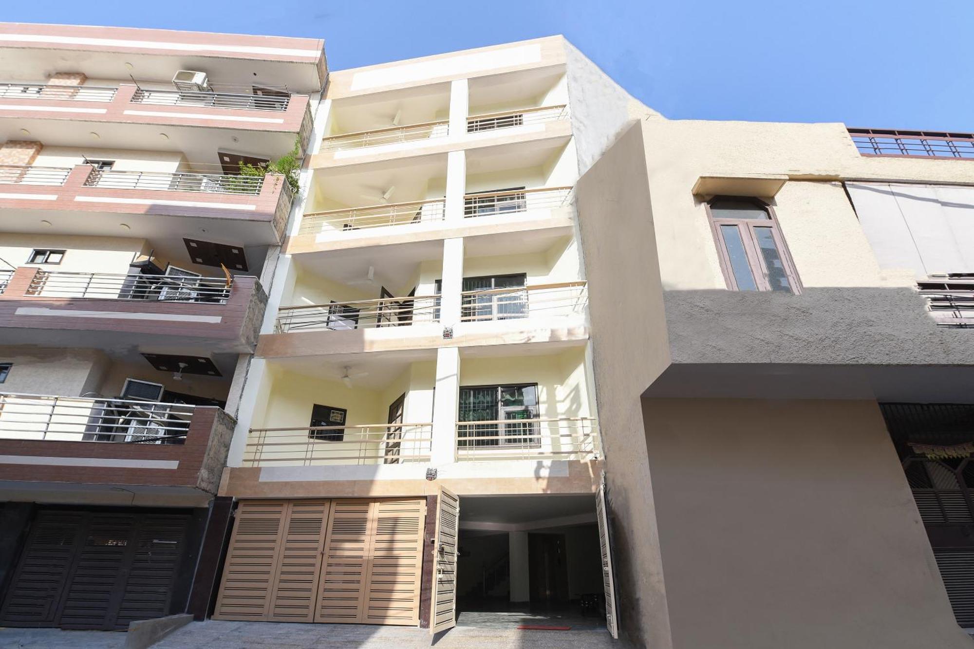 Hotel O Club Residency Új-Delhi Kültér fotó