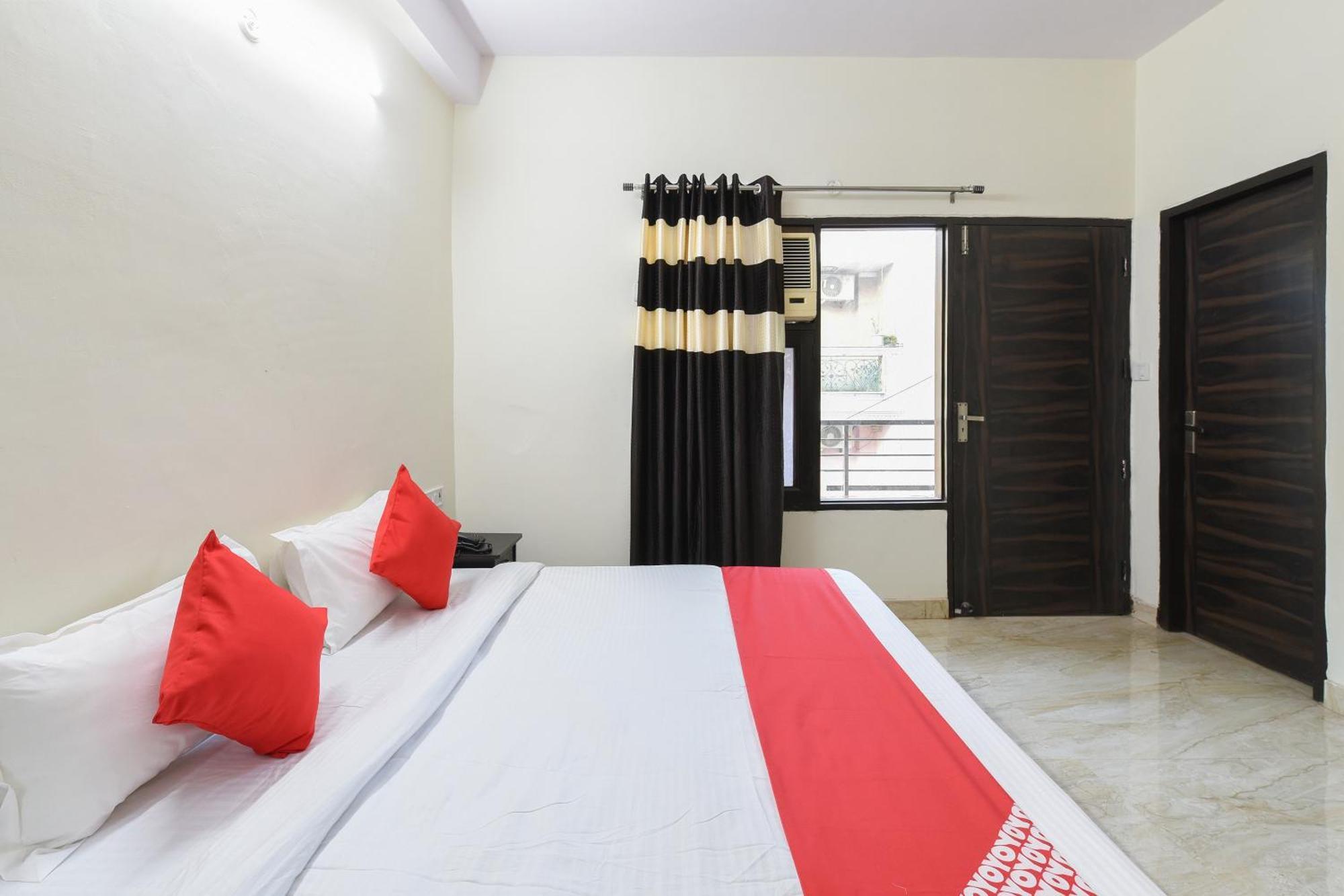 Hotel O Club Residency Új-Delhi Kültér fotó