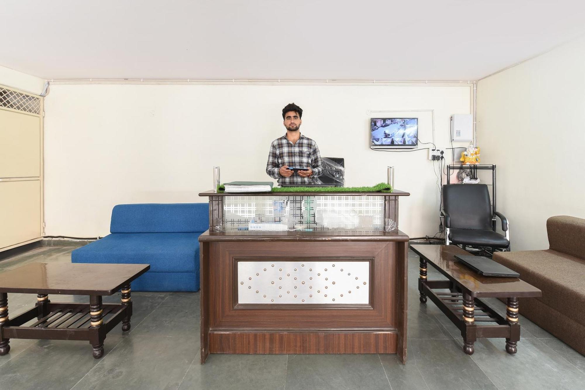 Hotel O Club Residency Új-Delhi Kültér fotó