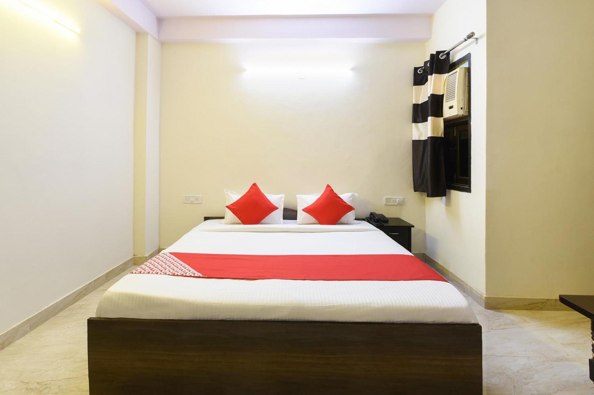Hotel O Club Residency Új-Delhi Kültér fotó
