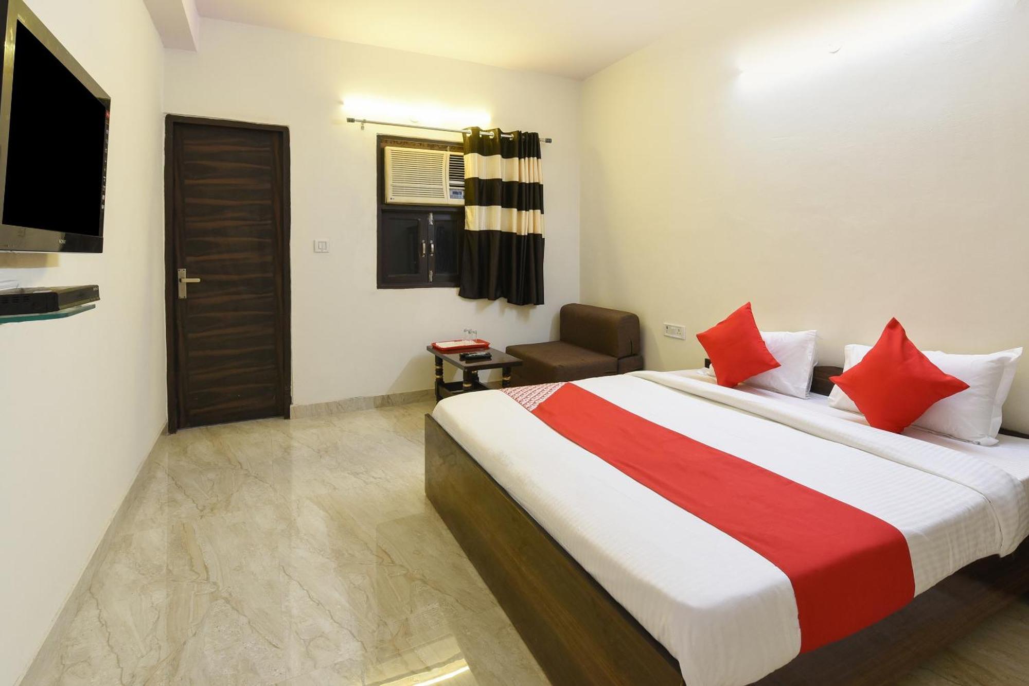 Hotel O Club Residency Új-Delhi Kültér fotó