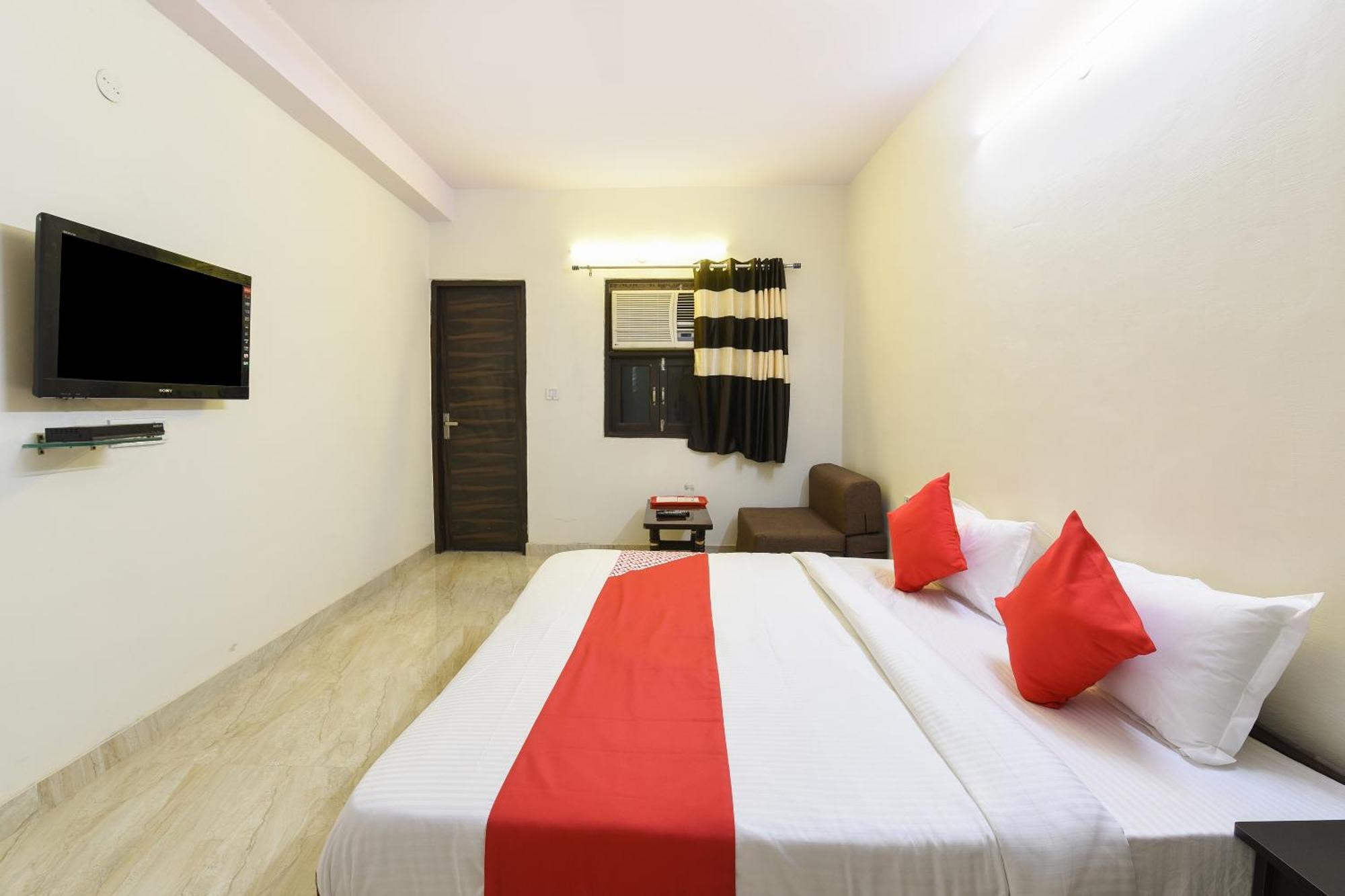Hotel O Club Residency Új-Delhi Kültér fotó